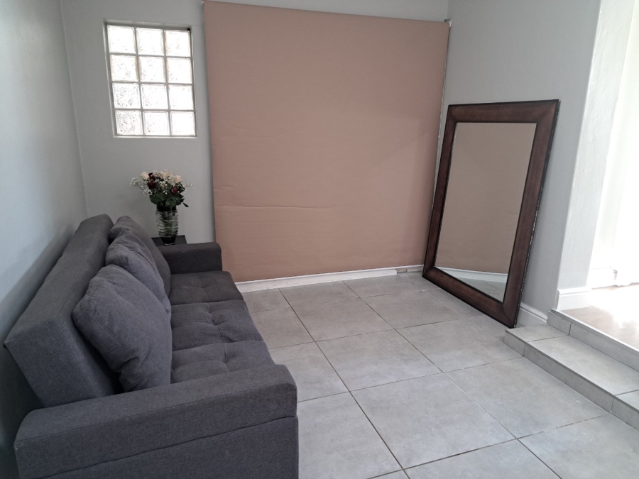 4 Bedroom Property for Sale in Lansdowne Western Cape